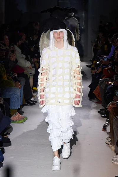 Look 19